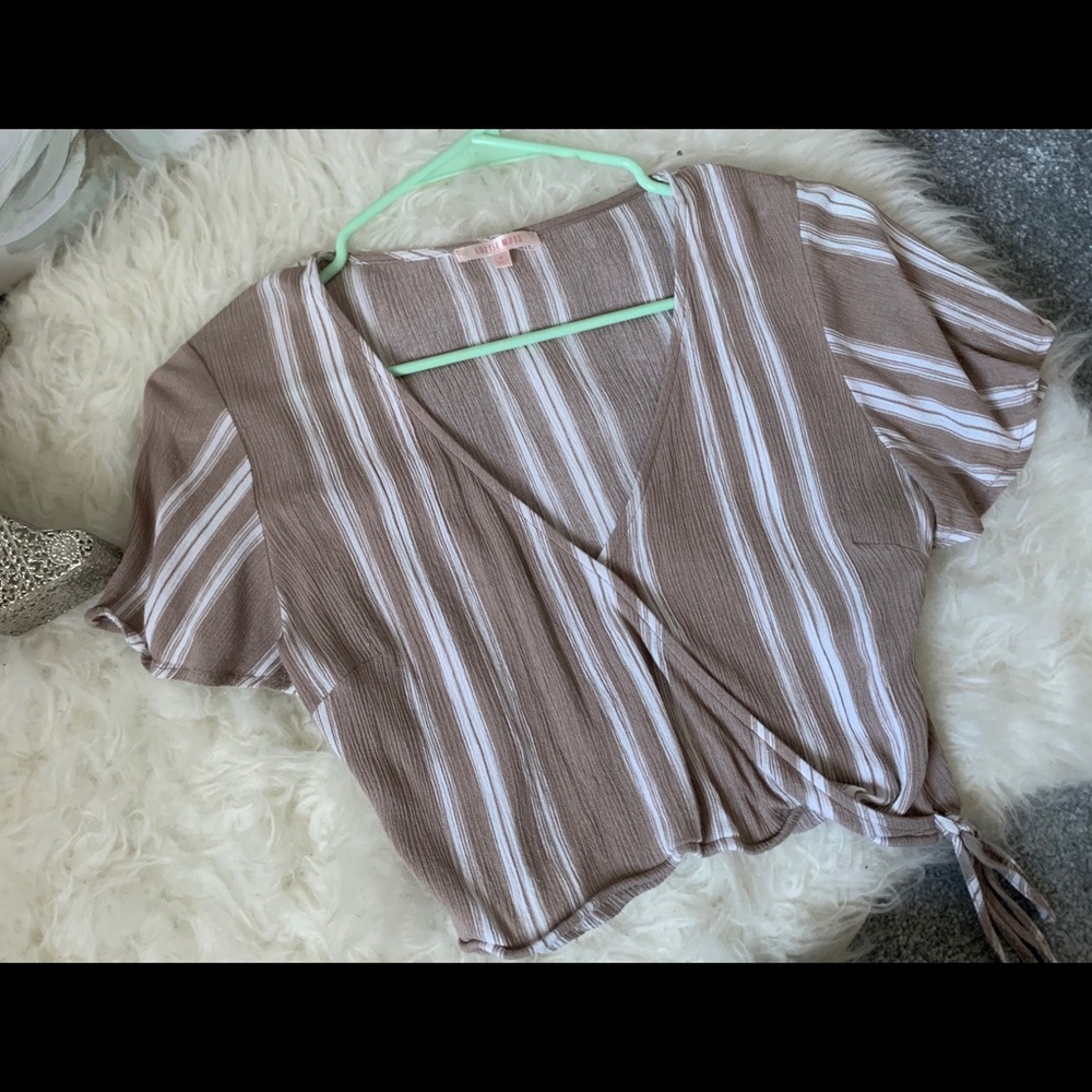 Pac sun side tie crop top